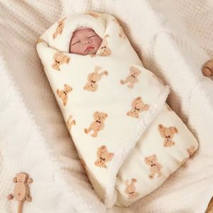CuddleCloud Fleece Stroller & Crib Blanket<span> - </span>Beige Bear