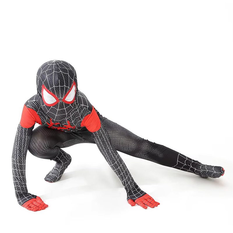 spiderman_traje_miles_morales_pose Disfraz de SpiderMan Miles Morales para niños pose